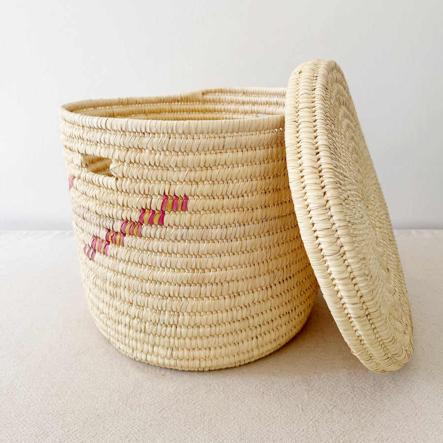 16.5" Lidded Palm Basket