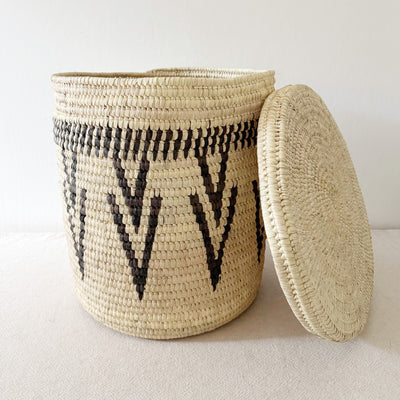 17.5" Lidded Palm Basket- Black Vee