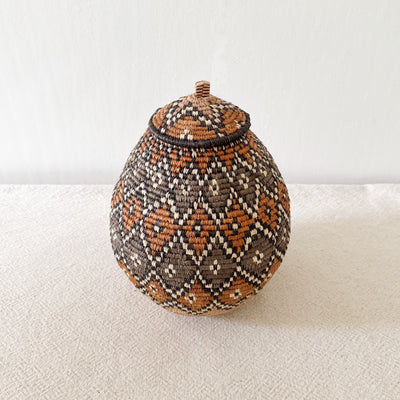 10" Lidded Zulu Basket #B009