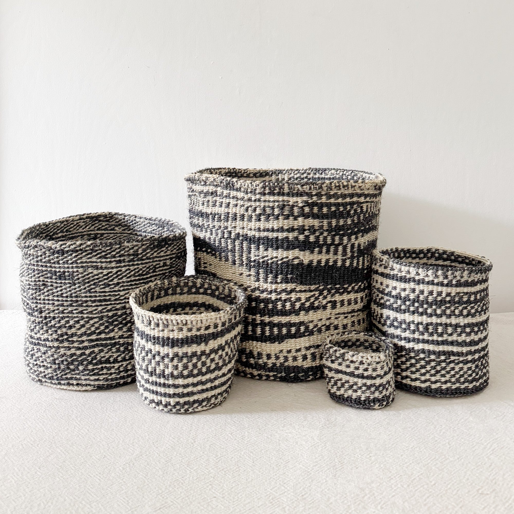 Storage Plant Basket: Charcoal Swirl
