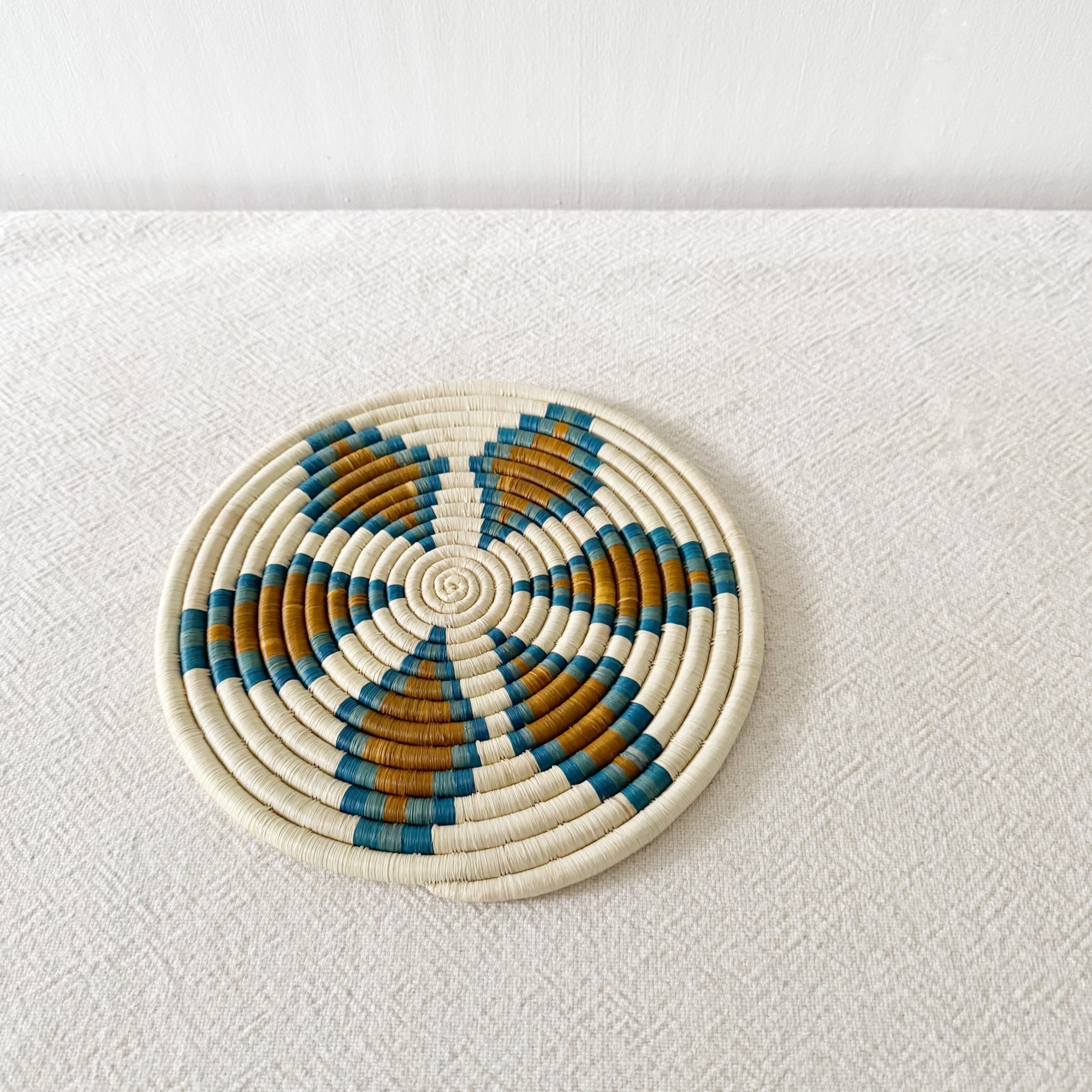 Mbayo Trivet