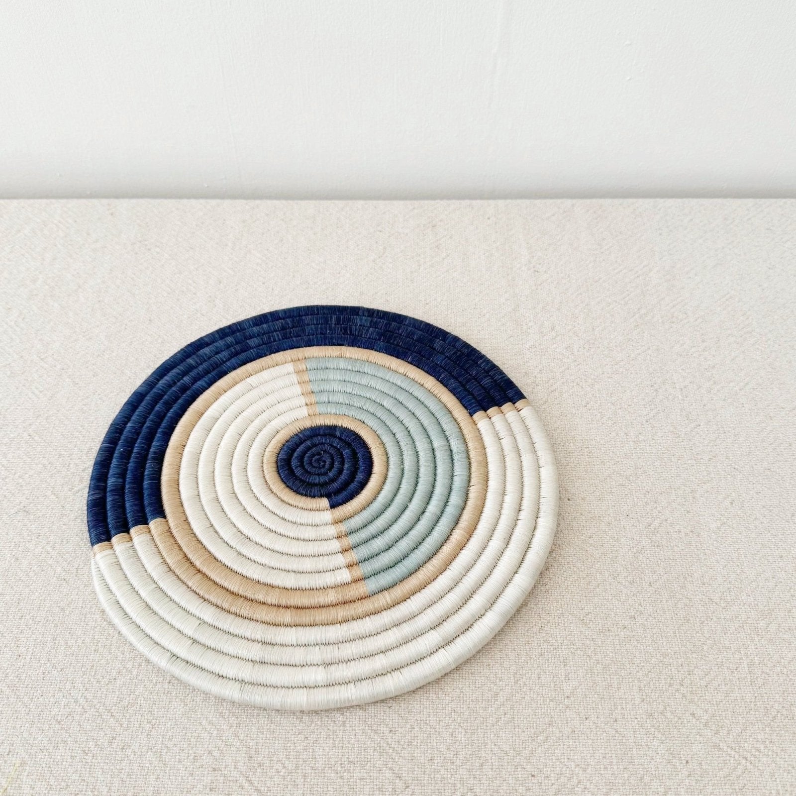 Bukavu Trivet - Amsha