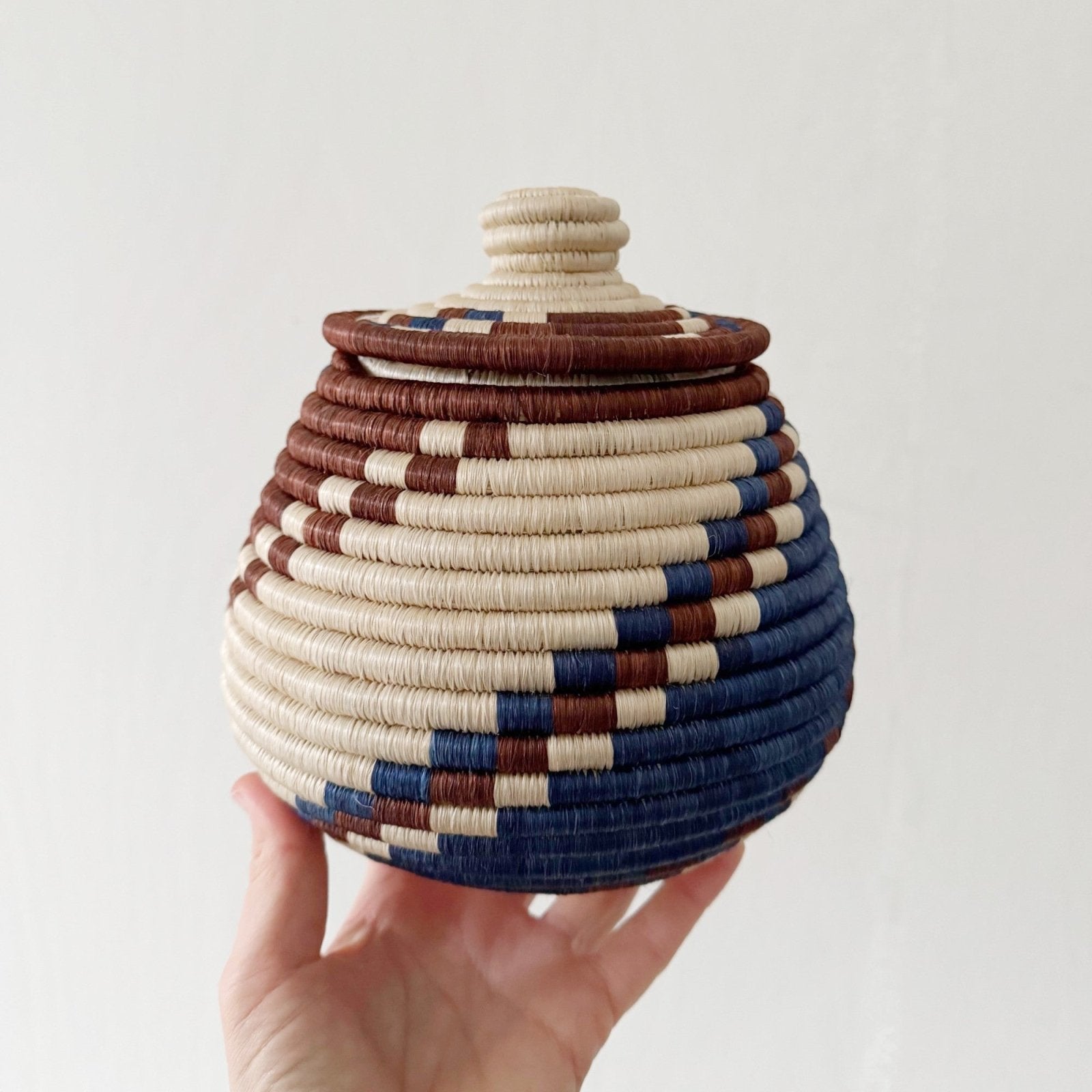 Lidded Treasure Basket: Kabobo - Amsha