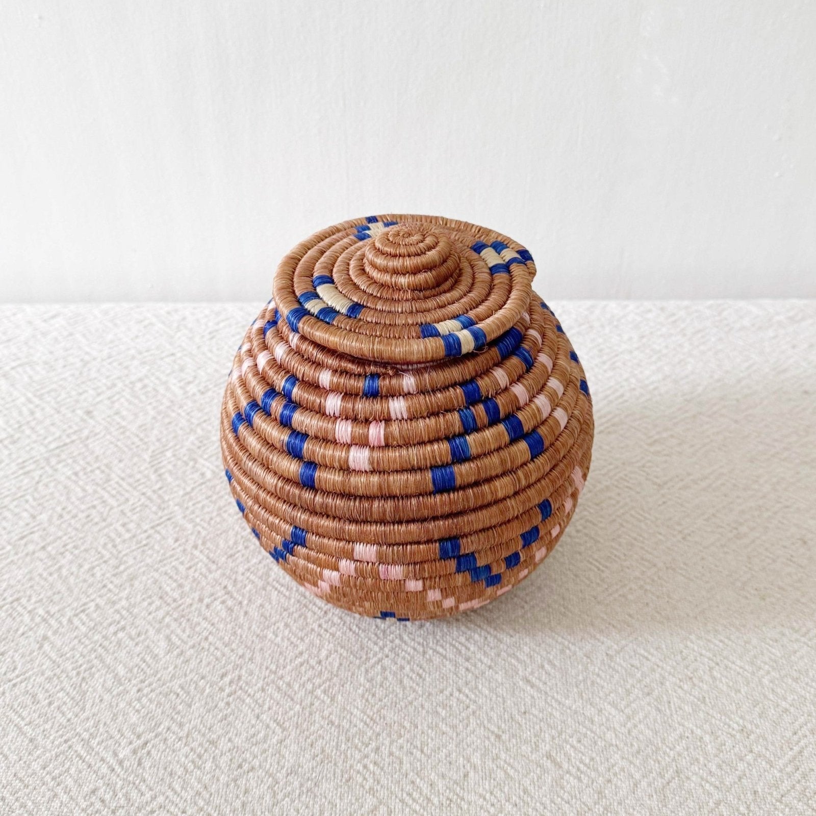 Lidded Treasure Basket: Moanda - Amsha