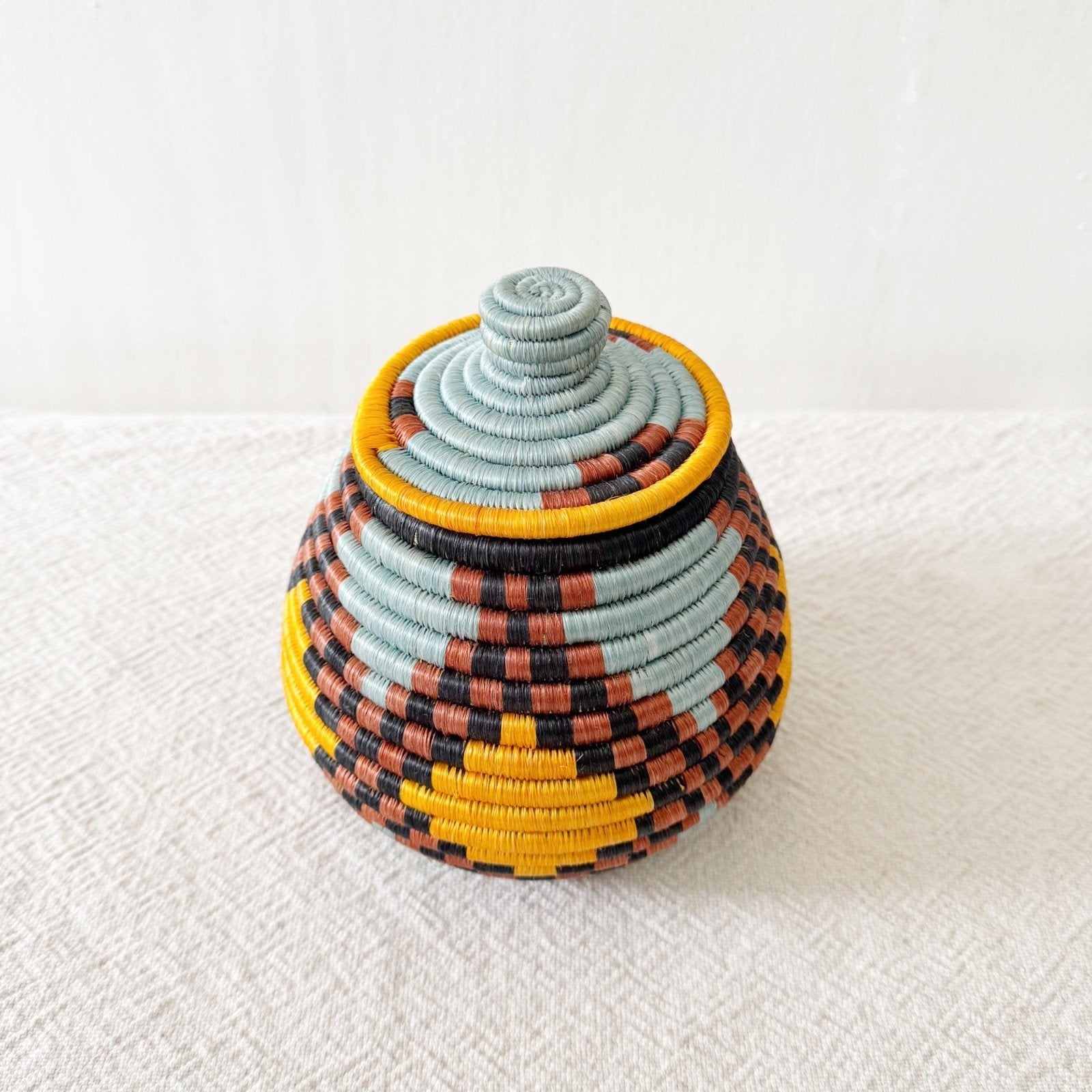 Lidded Treasure Basket: Mpofi - Amsha