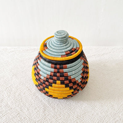 Lidded Treasure Basket: Mpofi - Amsha