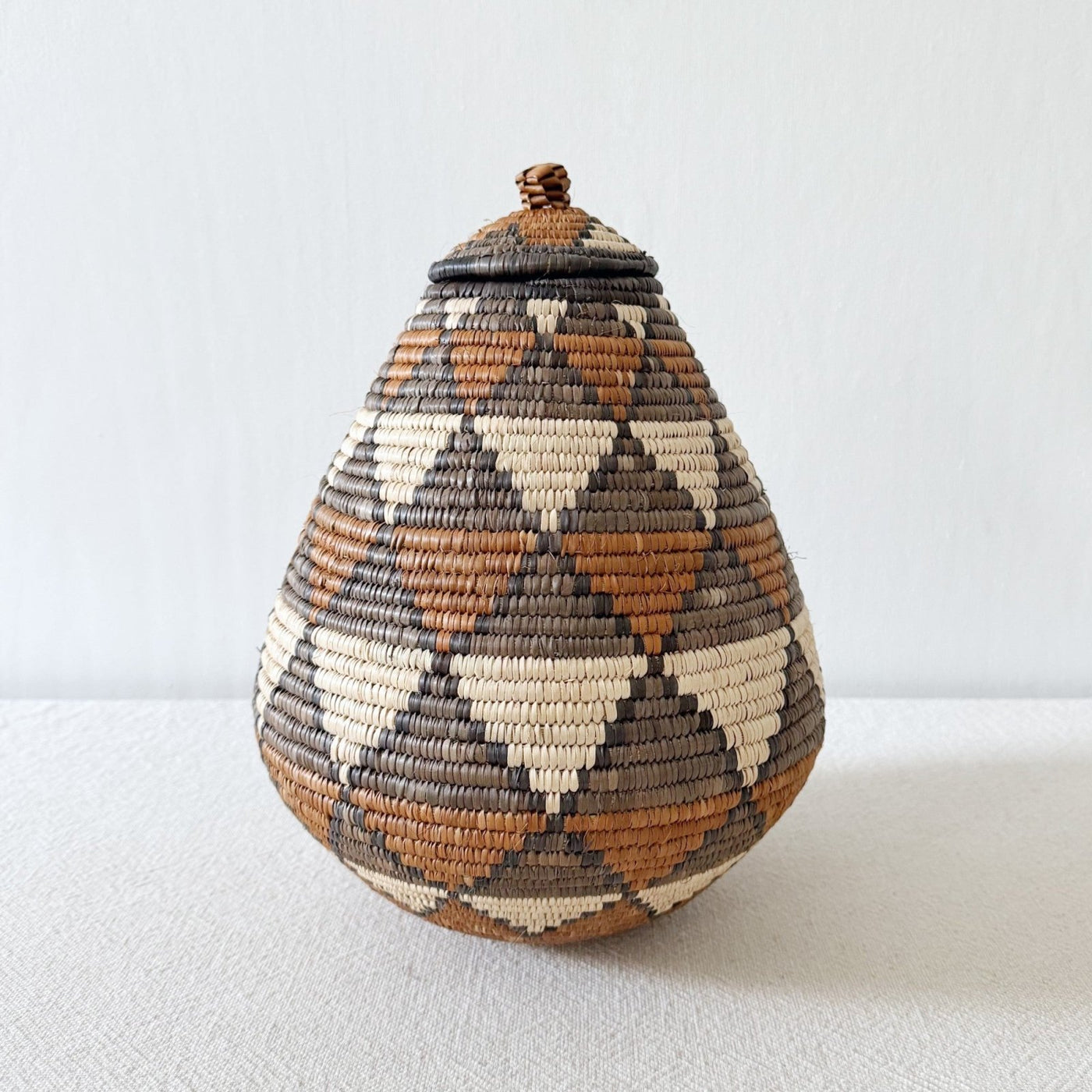 Lidded Zulu Basket #A115