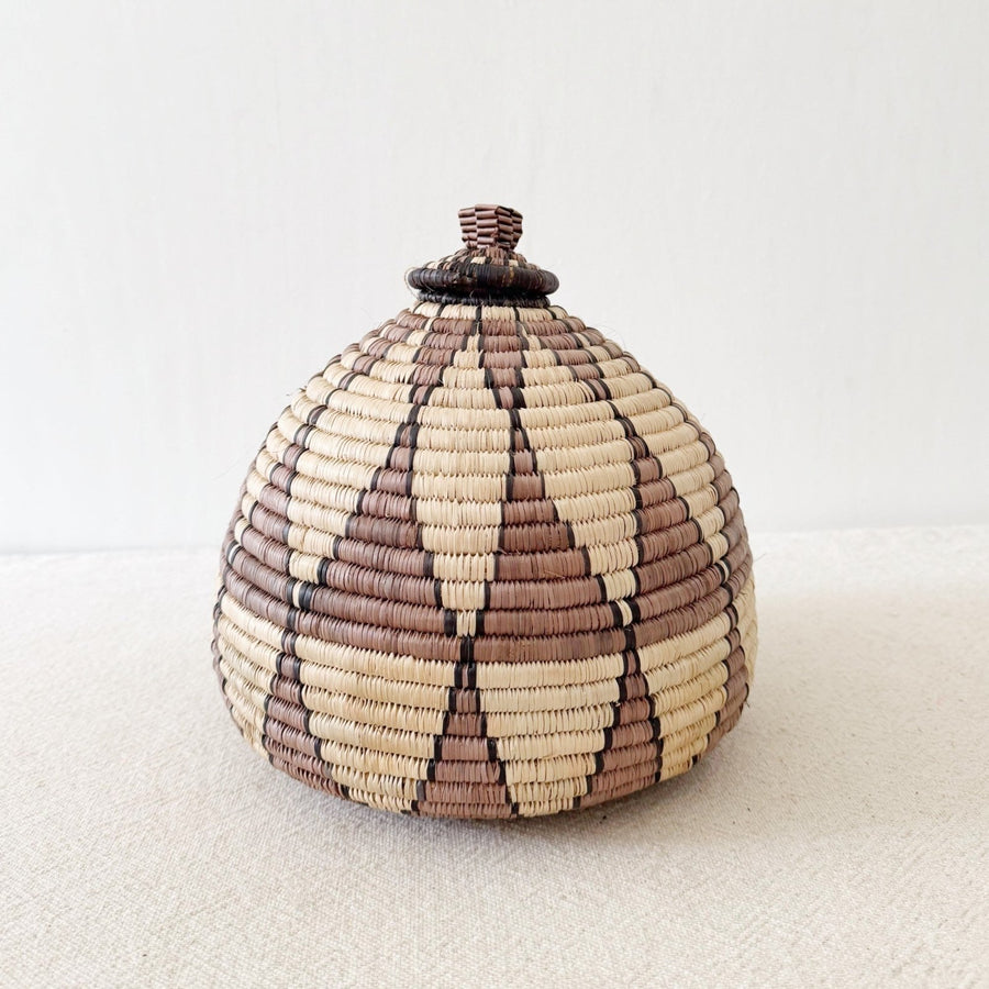 Lidded Zulu Basket A130 - Amsha