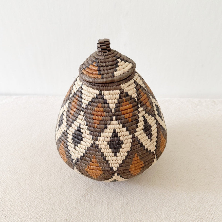 Lidded Zulu Basket A131 - Amsha