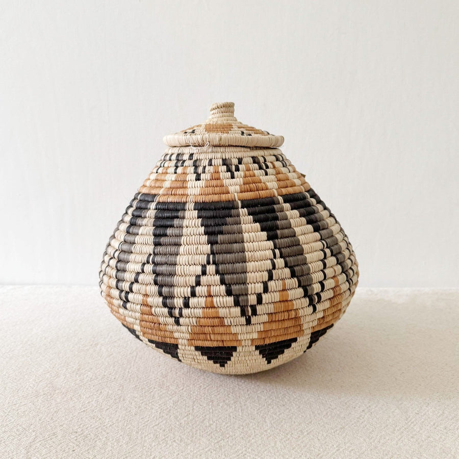 Lidded Zulu Basket A138 - Amsha