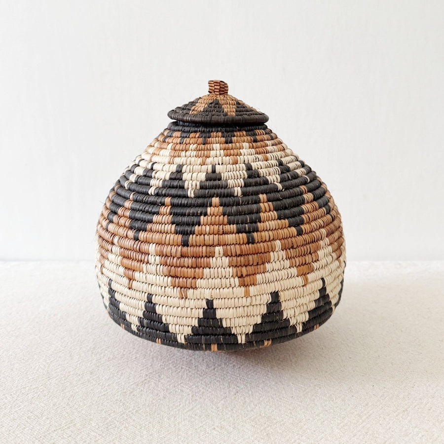 Lidded Zulu Basket A141 - Amsha