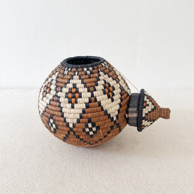 Lidded Zulu Basket B002 - Amsha