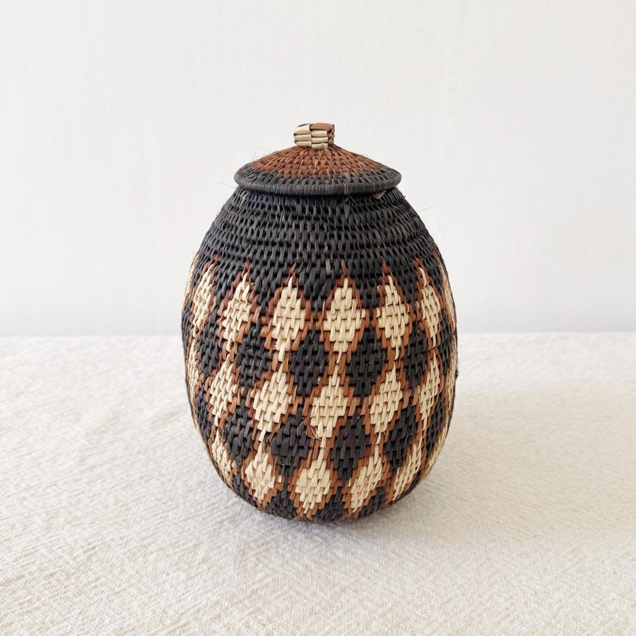Lidded Zulu Basket C001 - Amsha