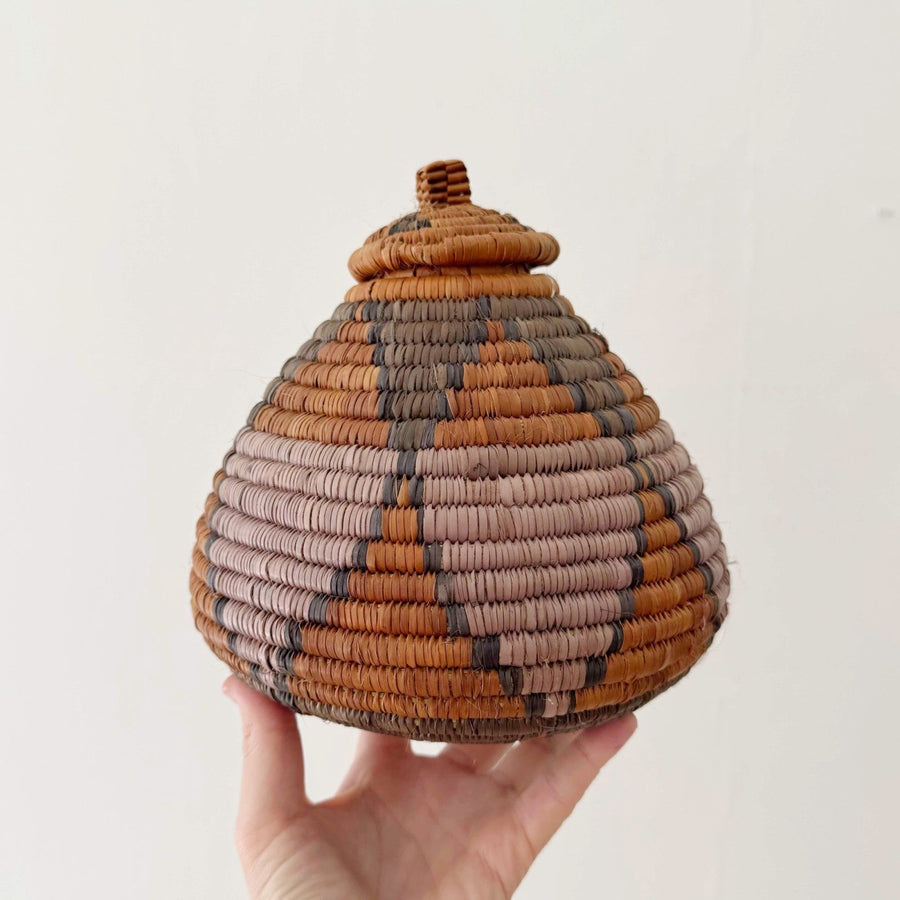 Lidded Zulu Basket #F002