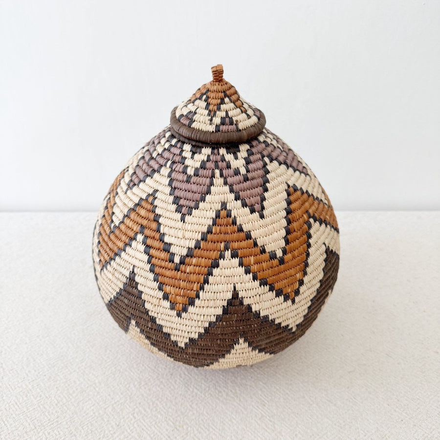 Lidded Zulu Basket #F007