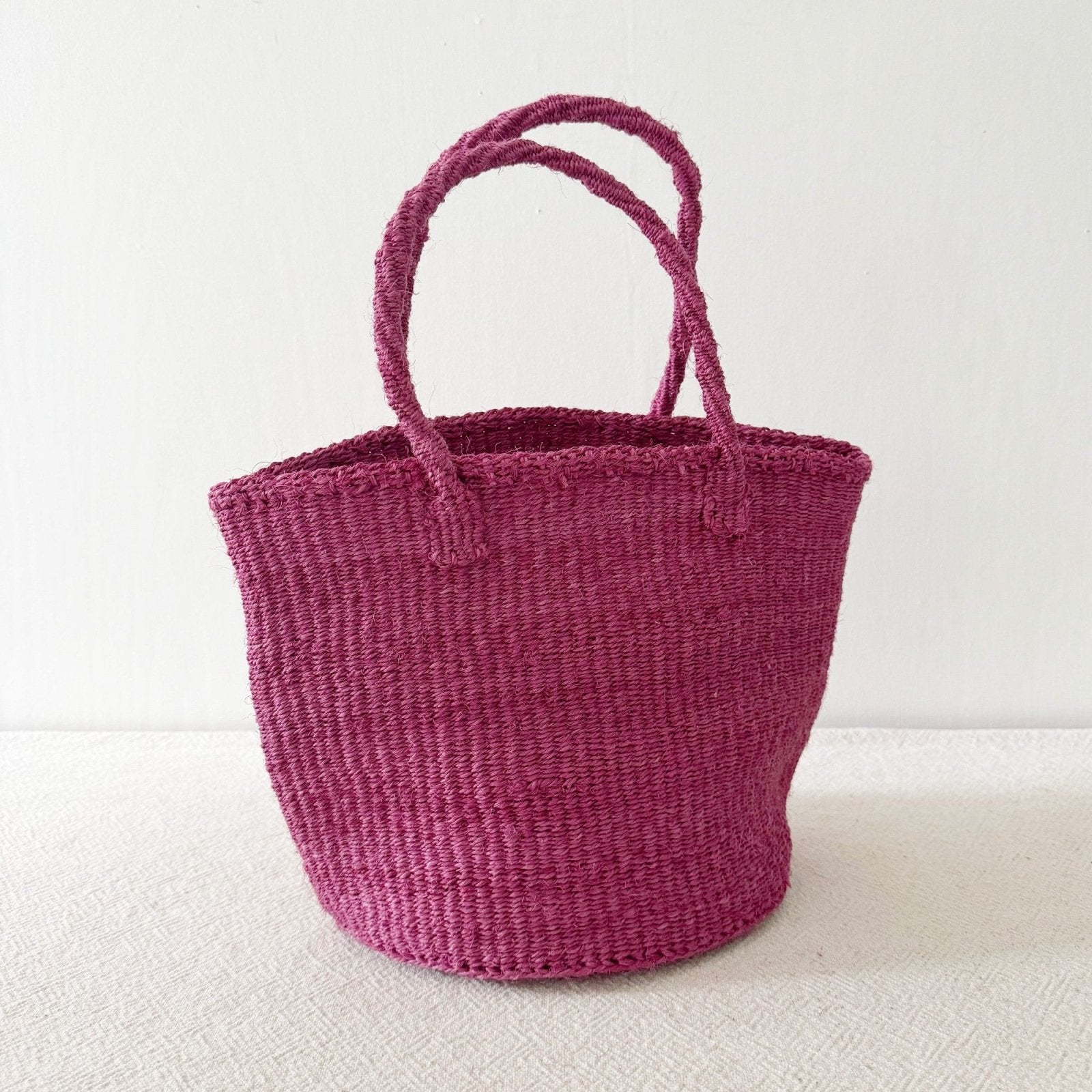 Medium Sisal Tote: Berry - Amsha