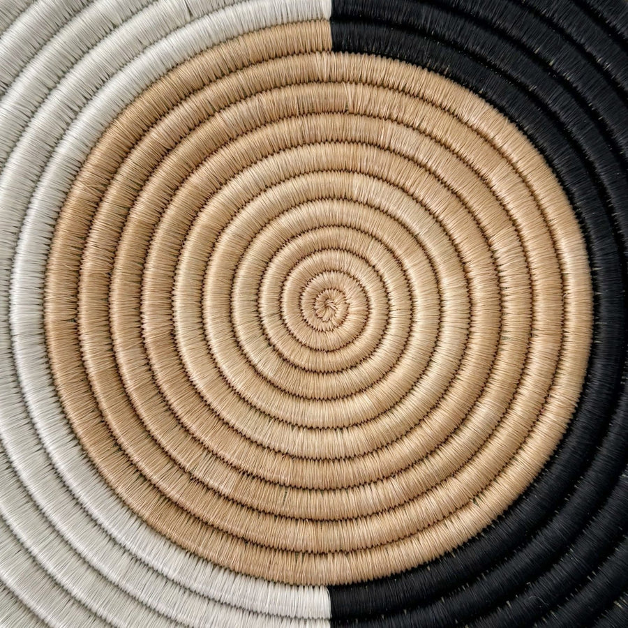 Nyakinama Trivet