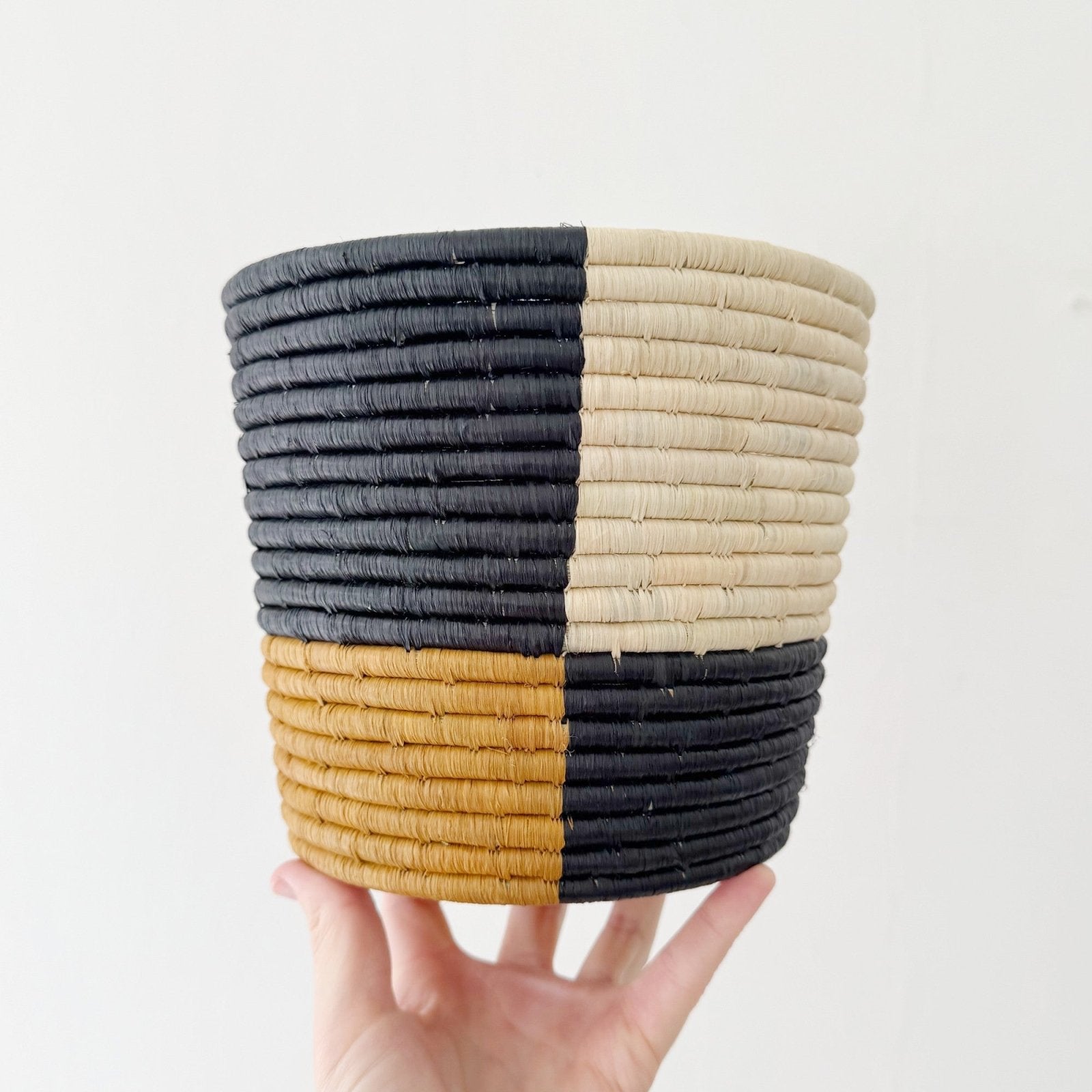 Storage Plant Basket: Barane - Amsha