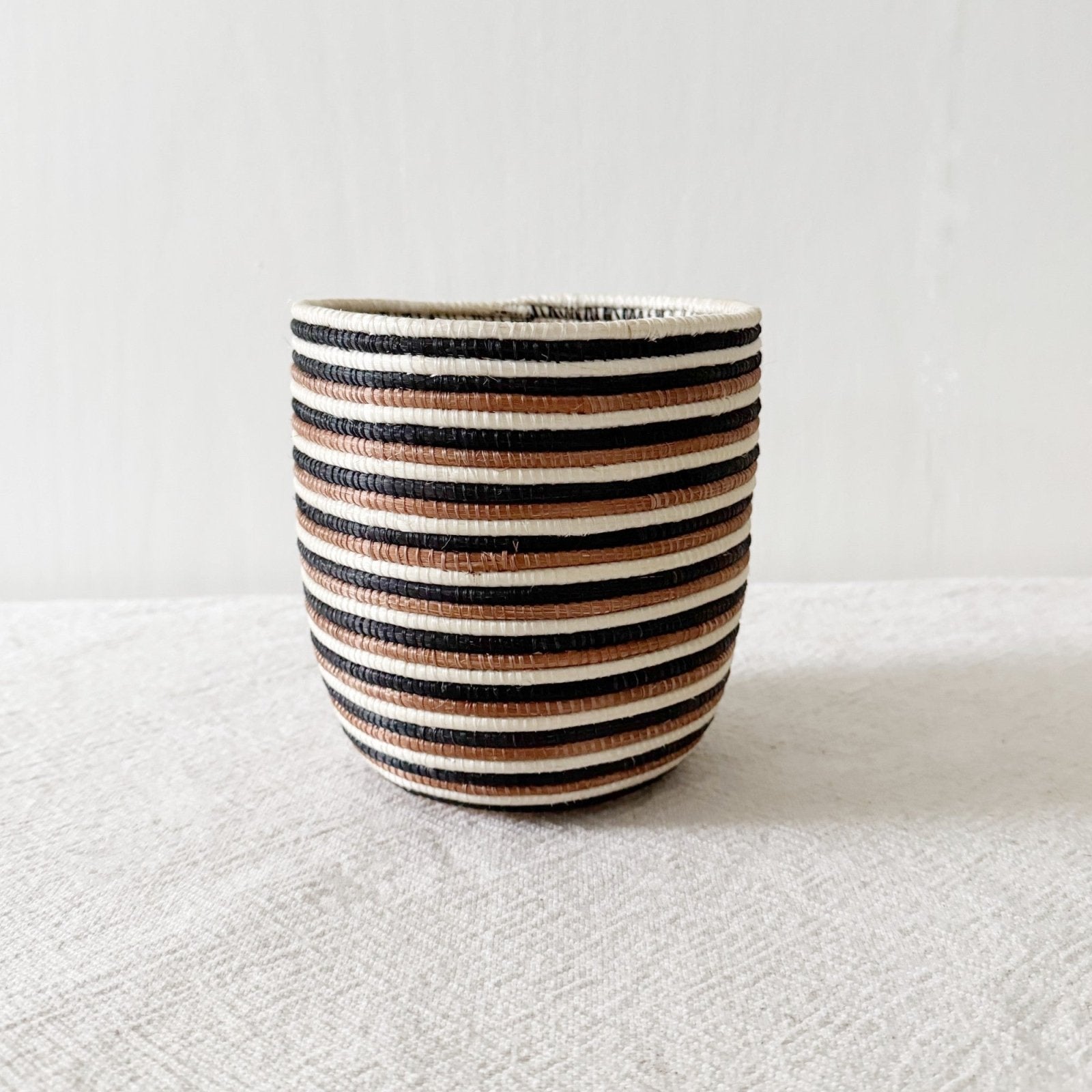 Storage Plant Basket: Kananda - Amsha