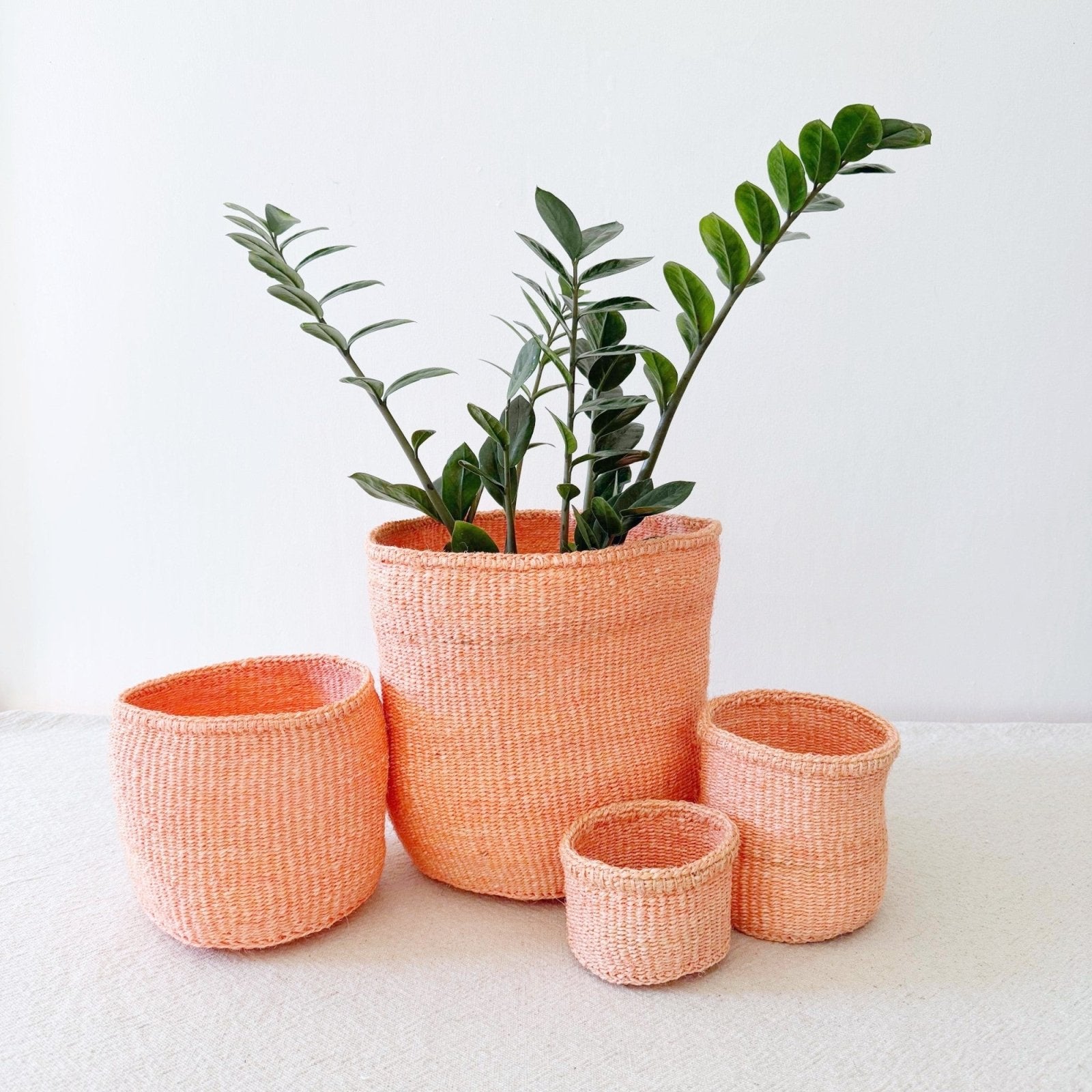 woven plant basket Storage Plant Basket: Peach