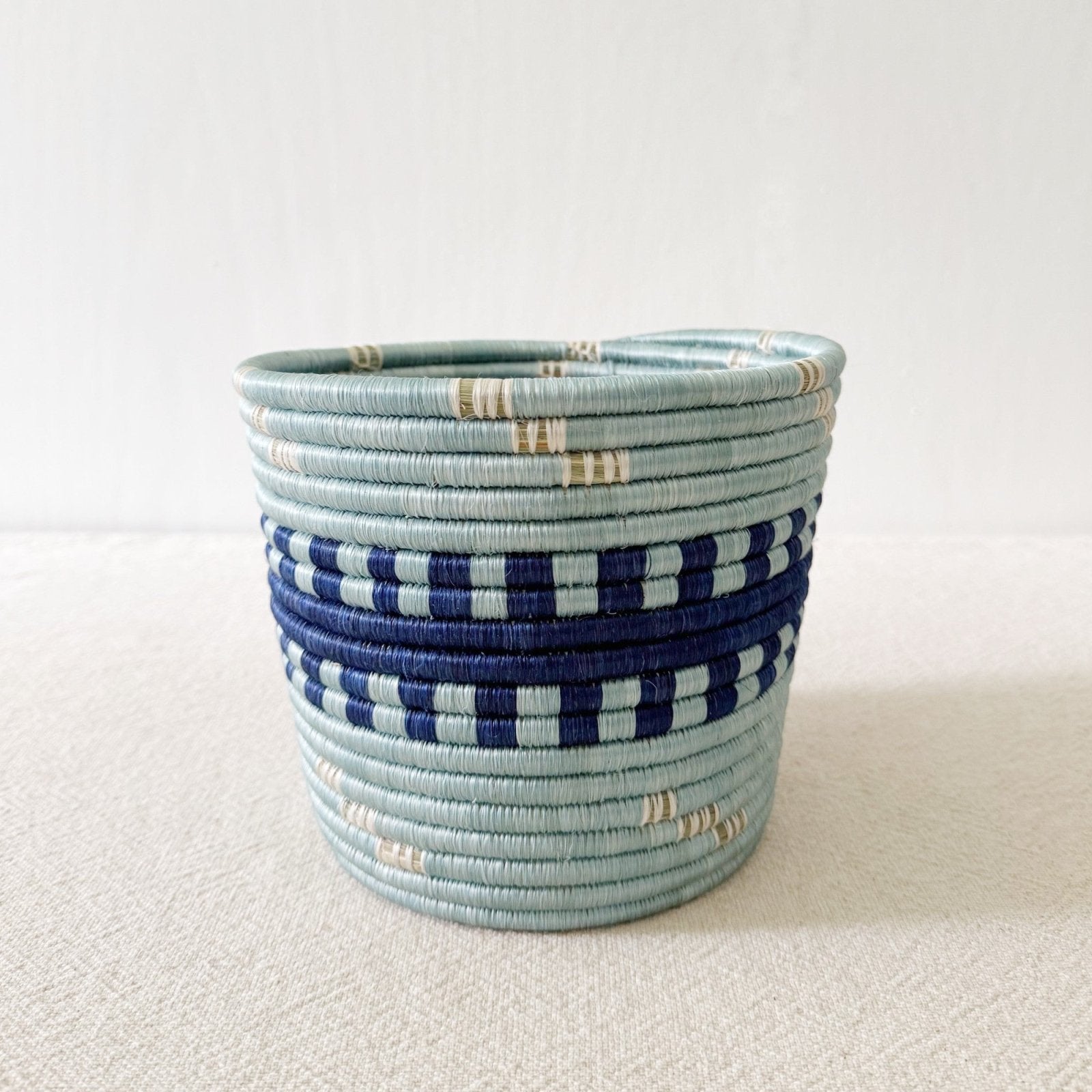 Storage Plant Baskets: Kinama - Amsha