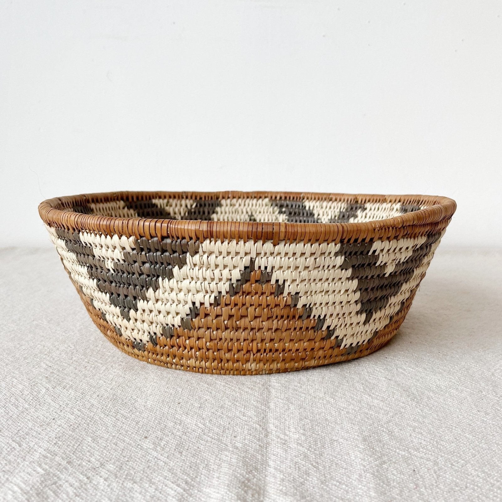 15" Zulu Bowl #L115 - Amsha
