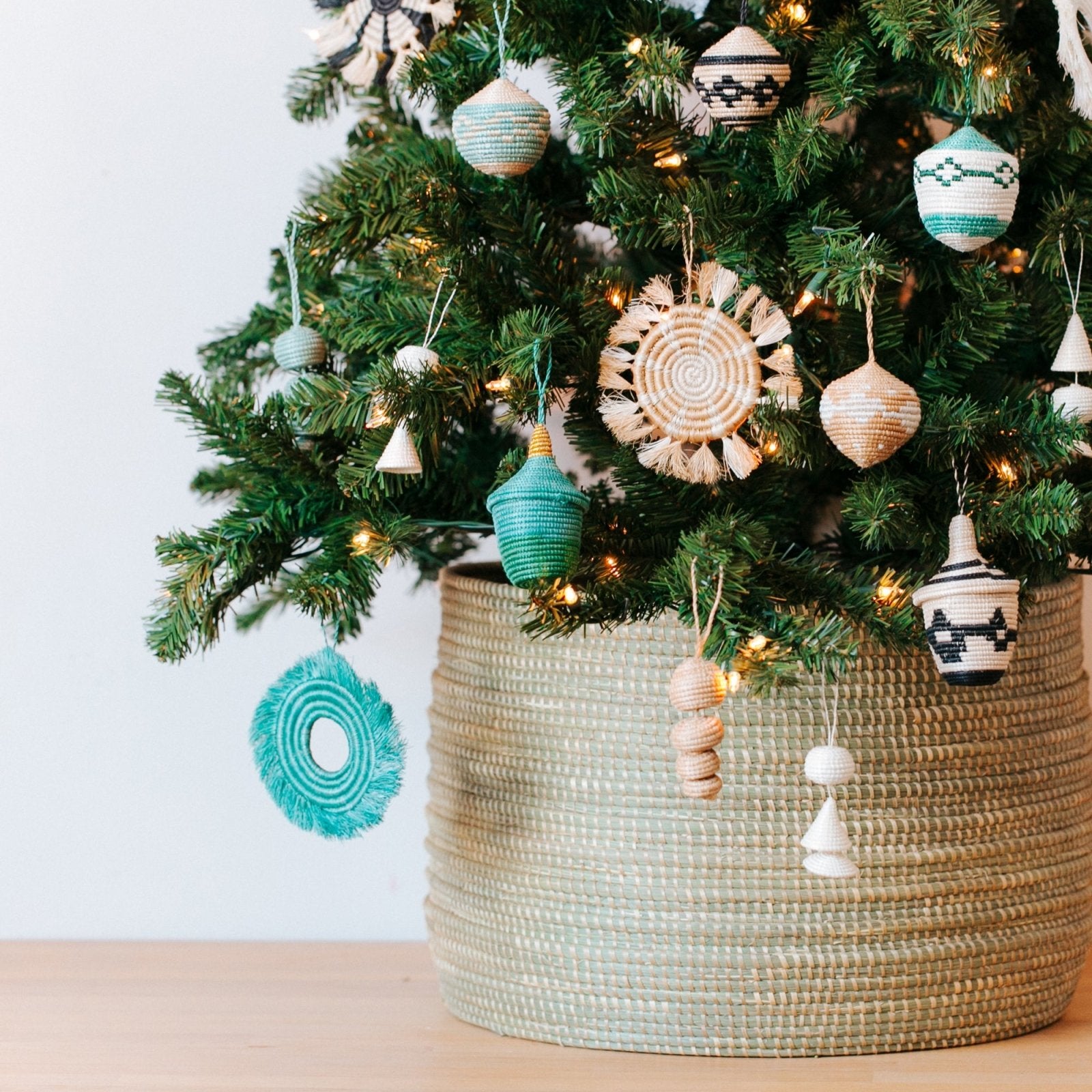 Bright Wreath Ornament