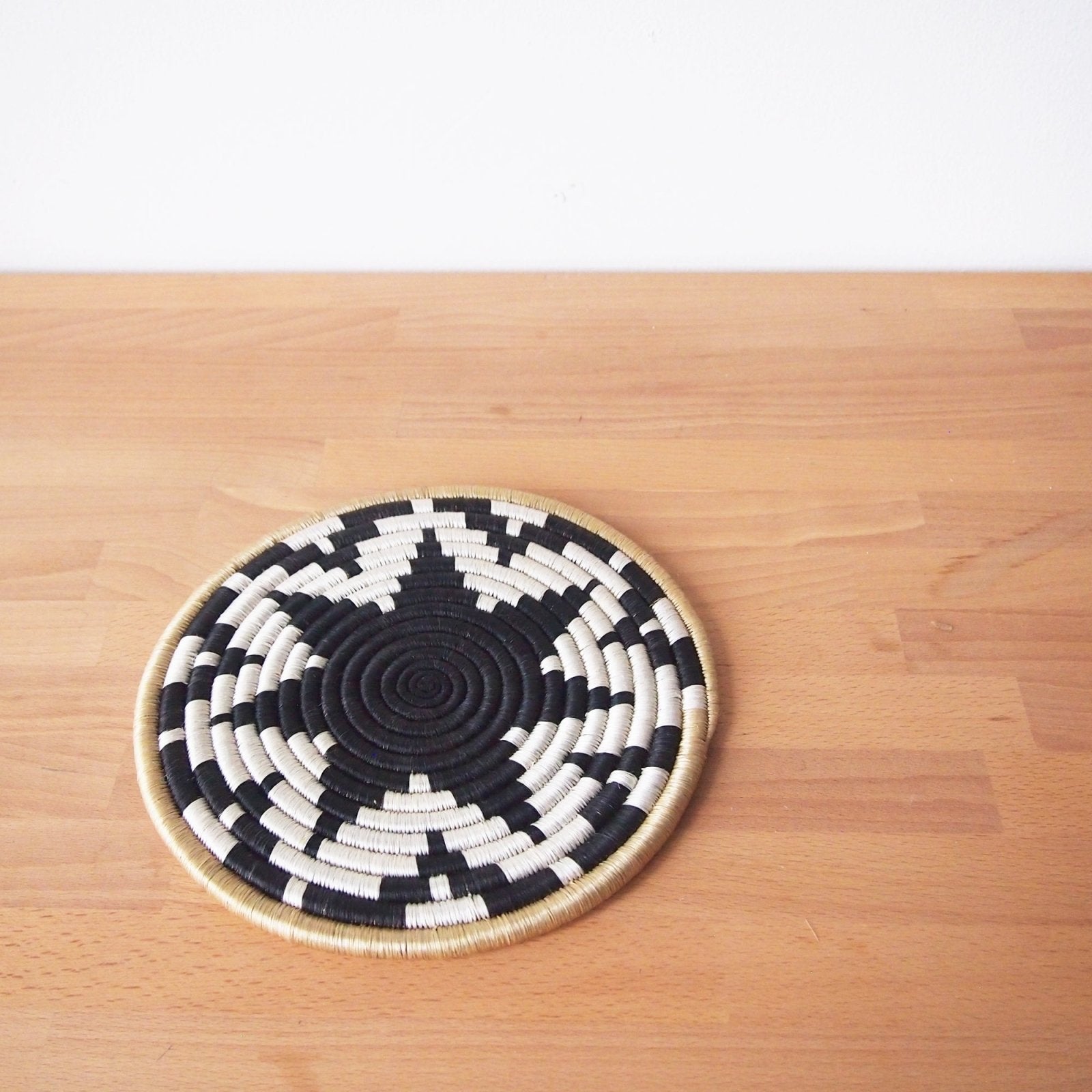 Chwele Trivet - Amsha