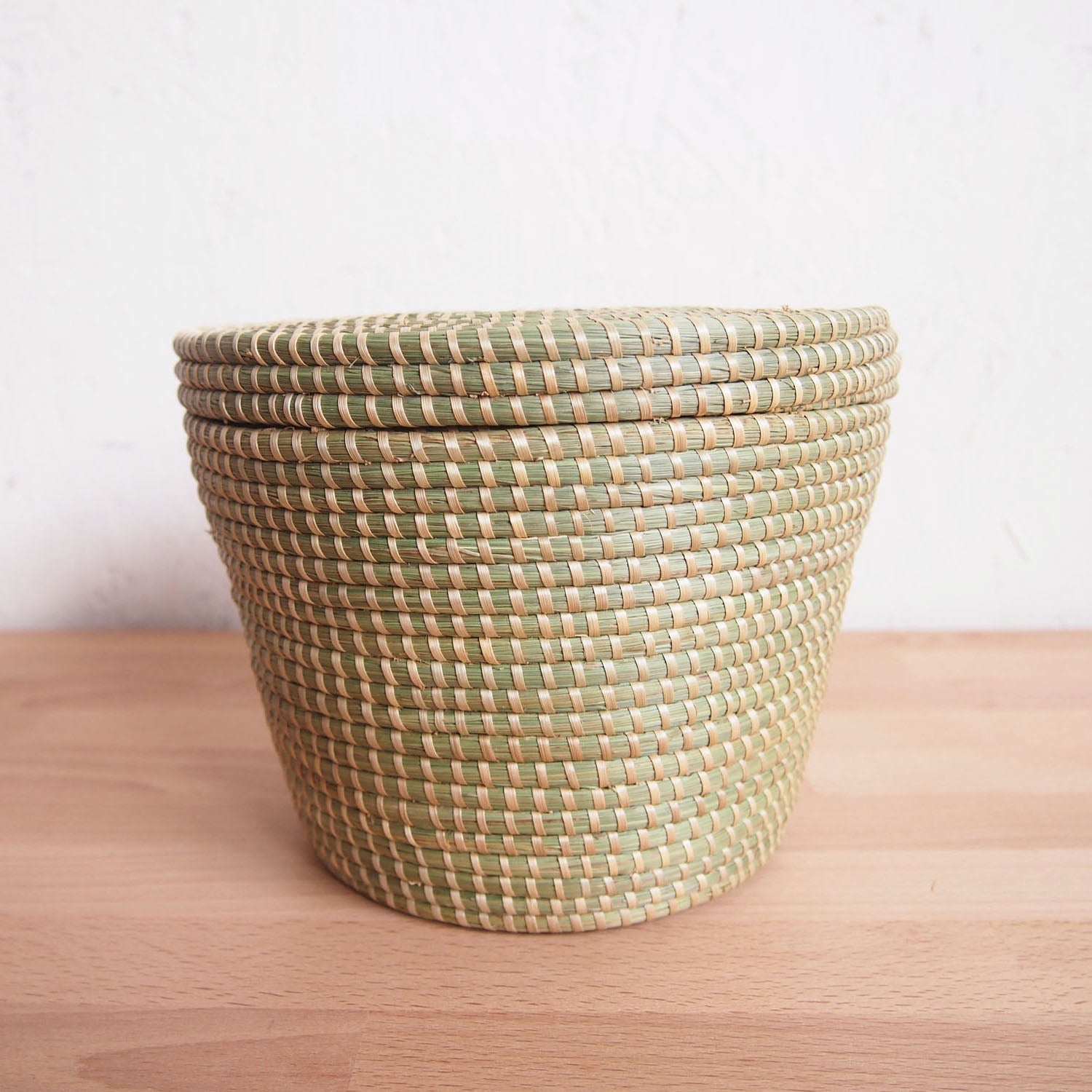 Lidded Round Basket - Amsha