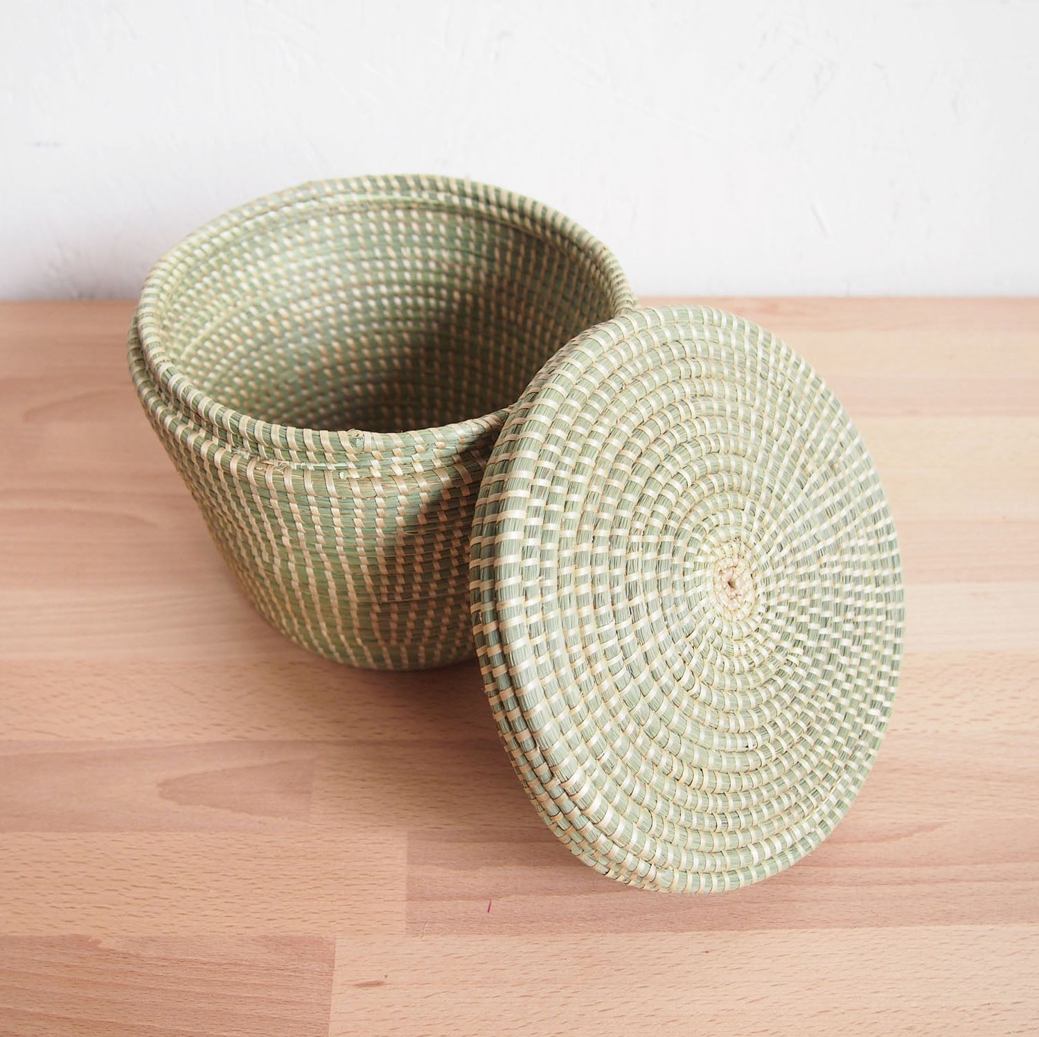 Lidded Round Basket - Amsha