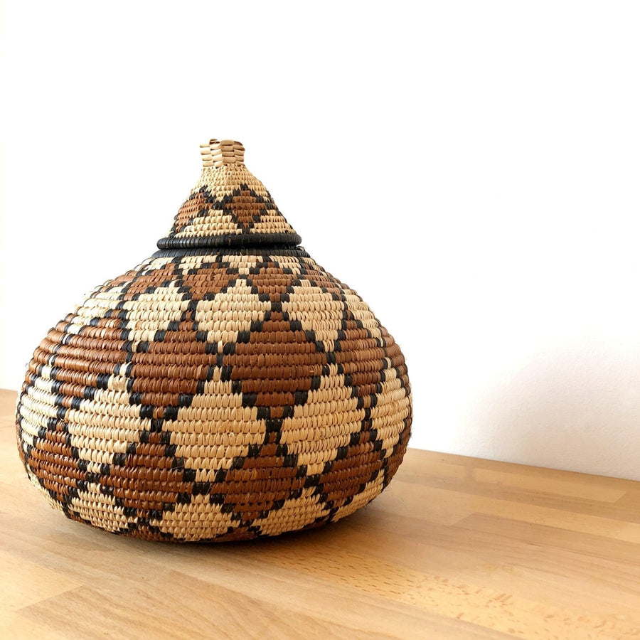 Lidded Zulu Basket #021 - Amsha
