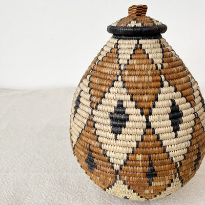 Lidded Zulu Basket #L013 - Amsha