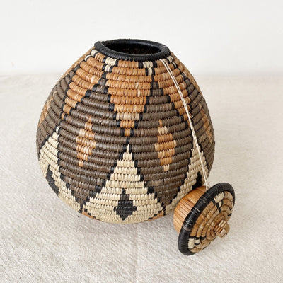 Lidded Zulu Basket #L02 - Amsha