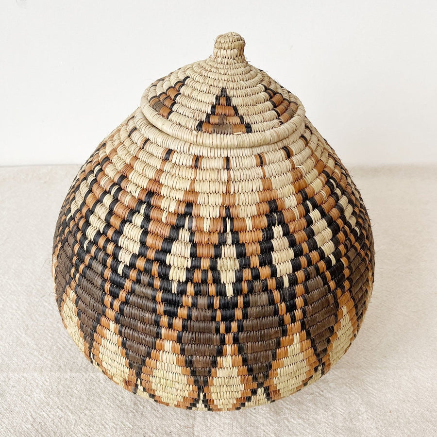 Lidded Zulu Basket #L026 - Amsha