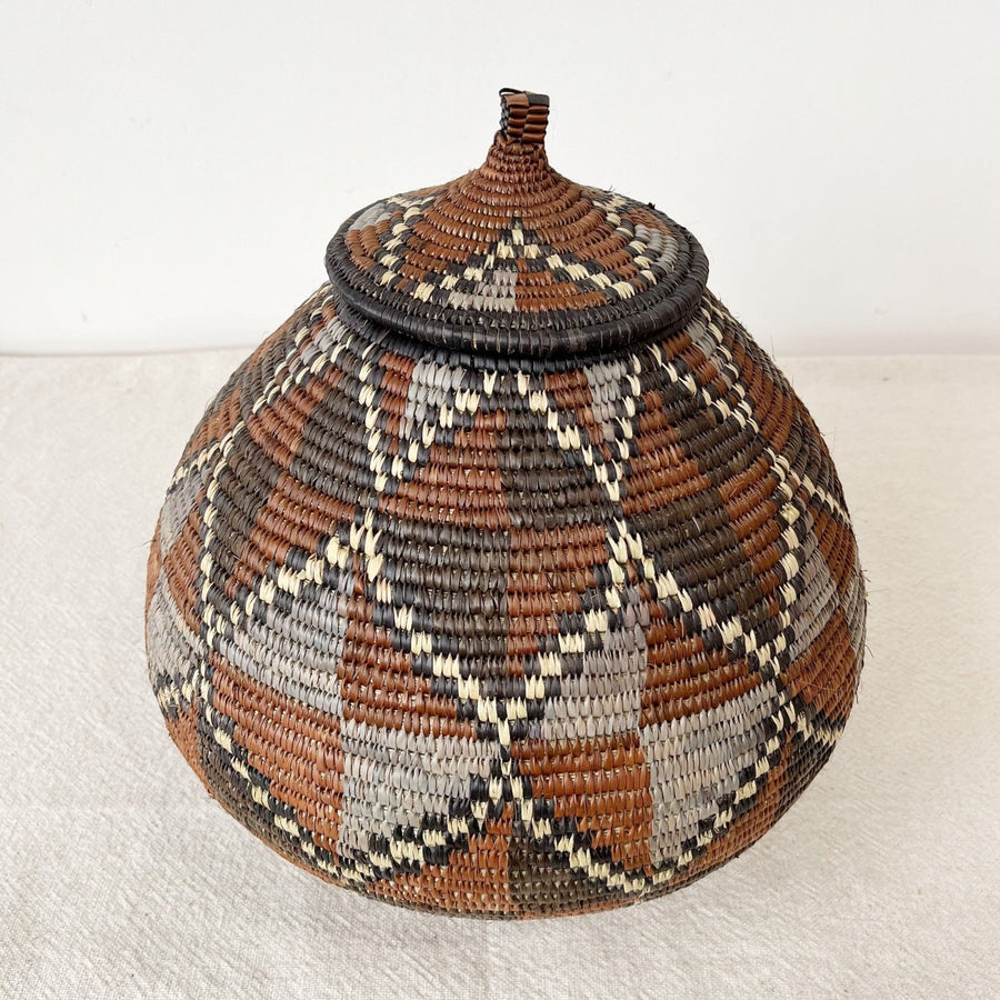 Lidded Zulu Basket #L030 - Amsha