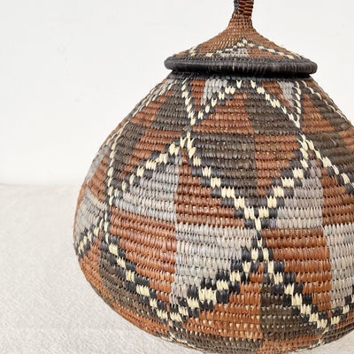 Lidded Zulu Basket #L030 - Amsha