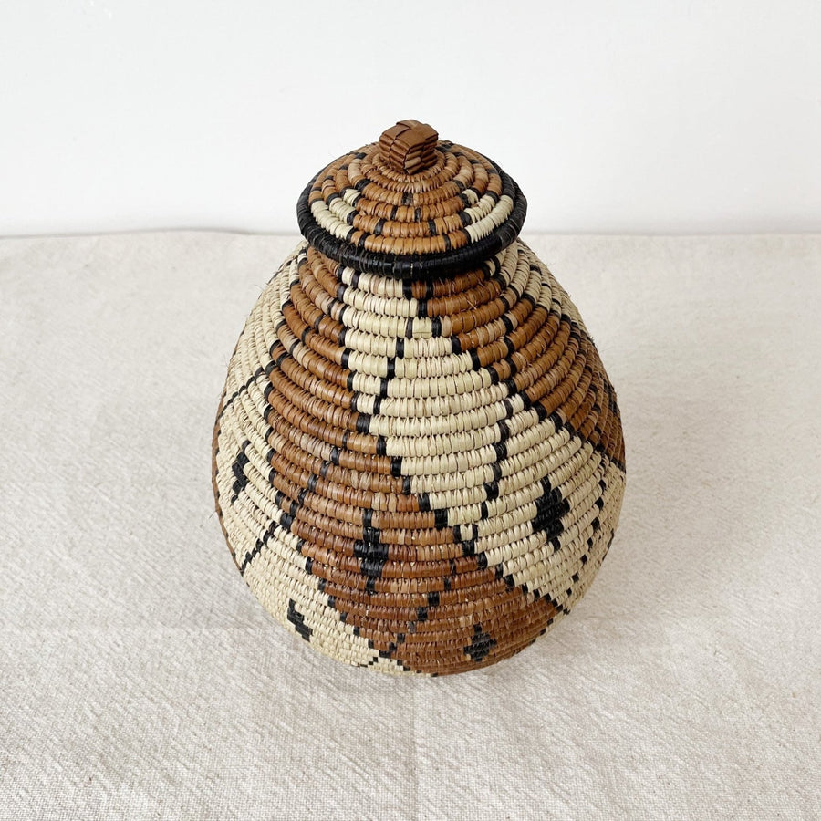Lidded Zulu Basket #L09