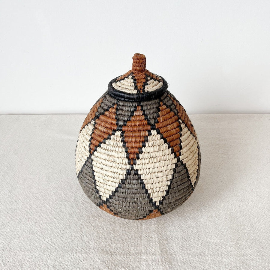 Lidded Zulu Basket #L54 - Amsha