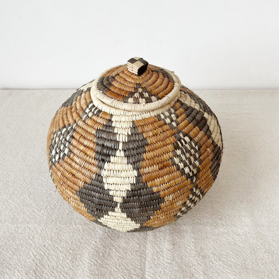 Lidded Zulu Basket #L59 - Amsha