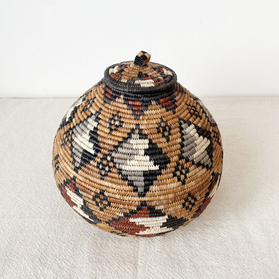 Lidded Zulu Basket #L80 - Amsha