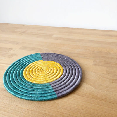 Maiko Trivet - Amsha