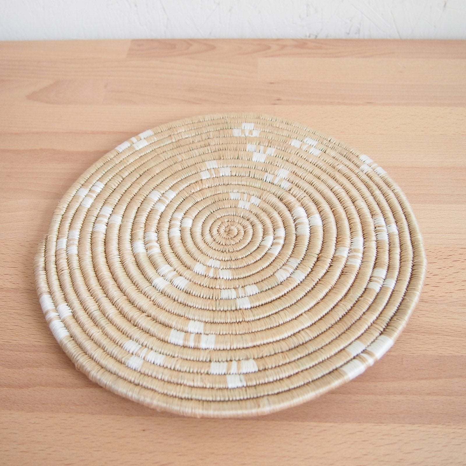 Ntamba Trivet - Amsha