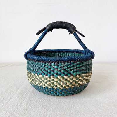 Small Market Basket #096 - Amsha