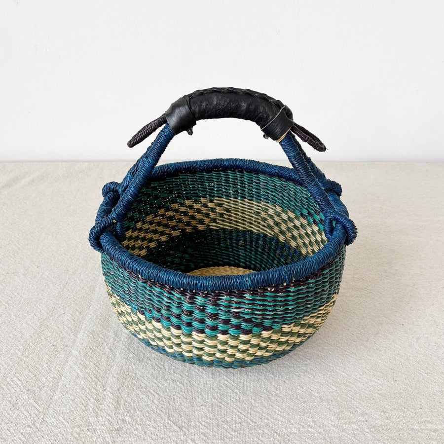 Small Market Basket #096 - Amsha